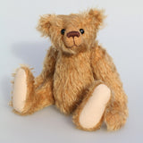 Bran Cracker 15 mm antique gold Steiff Schulte mohair for teddy bears with a beautiful distressed pile. The mohair has an old or vintage feel, It's a great colour for smaller traditional teddy bears, or larger bears that you want to look old and loved. We used  it to make this bear using our Buster pattern