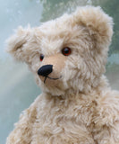 The Big Rabbie Teddy Bear pattern makes a large, classical, traditional mohair Barbara-Ann Bear about 21.5 inches (55cm) tall. The Big Rabbie pattern is for a very elegant centre seam bear in a similar style to the first teddy bears in the early part of the 20th Century