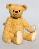 Francis Traditional Mohair Heirloom Teddy Bear Kit. A jointed teddy bear kit suitable for a beginner by Make A Teddy to make a 14 inch (36 cm) teddy bear. Francis is a very sweet teddy bear, he's quite easy to make and beginners have made him quite successfully.