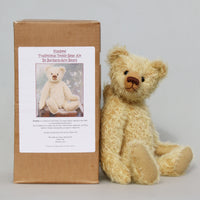 Fosdyke Traditional Mohair Heirloom Teddy Bear Kit. A jointed teddy bear kit suitable for a beginner by Make A Teddy to make a 14 inch (36 cm) teddy bear. Fosdyke is a classical traditional teddy bear, we have created this kit with everything you need including the stuffing and pellets, you just need scissors and a few things you will have at home. 