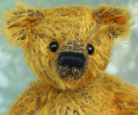 Ogilvy's face close up. Ogilvy Mohair Teddy Bear Kit. A jointed teddy bear kit by Make A Teddy to make a 9 inch/23 cm teddy bear.