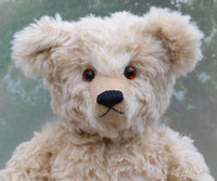 The Big Rabbie Teddy Bear pattern makes a large, classical, traditional mohair Barbara-Ann Bear about 21.5 inches (55cm) tall. The Big Rabbie pattern is for a very elegant centre seam bear in a similar style to the first teddy bears in the early part of the 20th Century