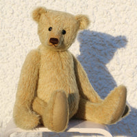 The Rabbie Teddy Bear pattern makes a sweet traditional jointed Barbara-Ann Bear about 15.5 inches (39 cm) tall. Rabbie is our latest teddy bear pattern. We think Rabbie will look great in a range of mohairs and other fabrics from the very short to relatively long (around 25mm) 